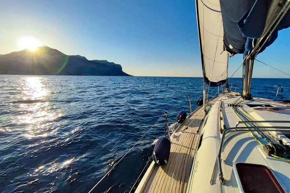 Tour in barca a vela da Palermo a Mondello e Riserva di capo Gallo-image-5