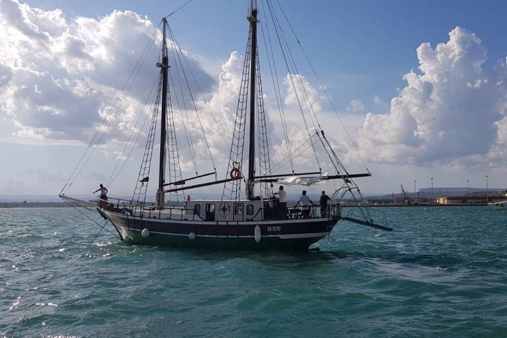 Excursion en bateau à Ortygie pour découvrir la côte de Syracuse-image-8