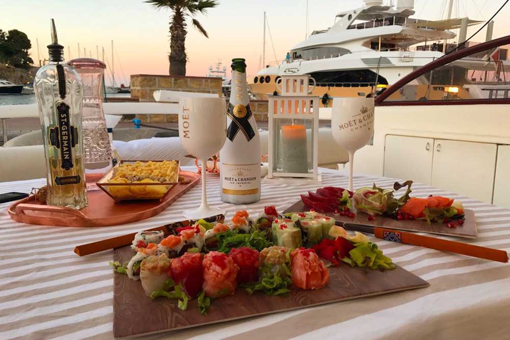Boat trip from Trapani to Favignana with lunch on-board-image-6
