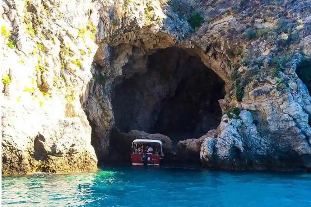 Boat excursion Taormina: Isola Bella and the Blue Cave with aperitif on board-image-6