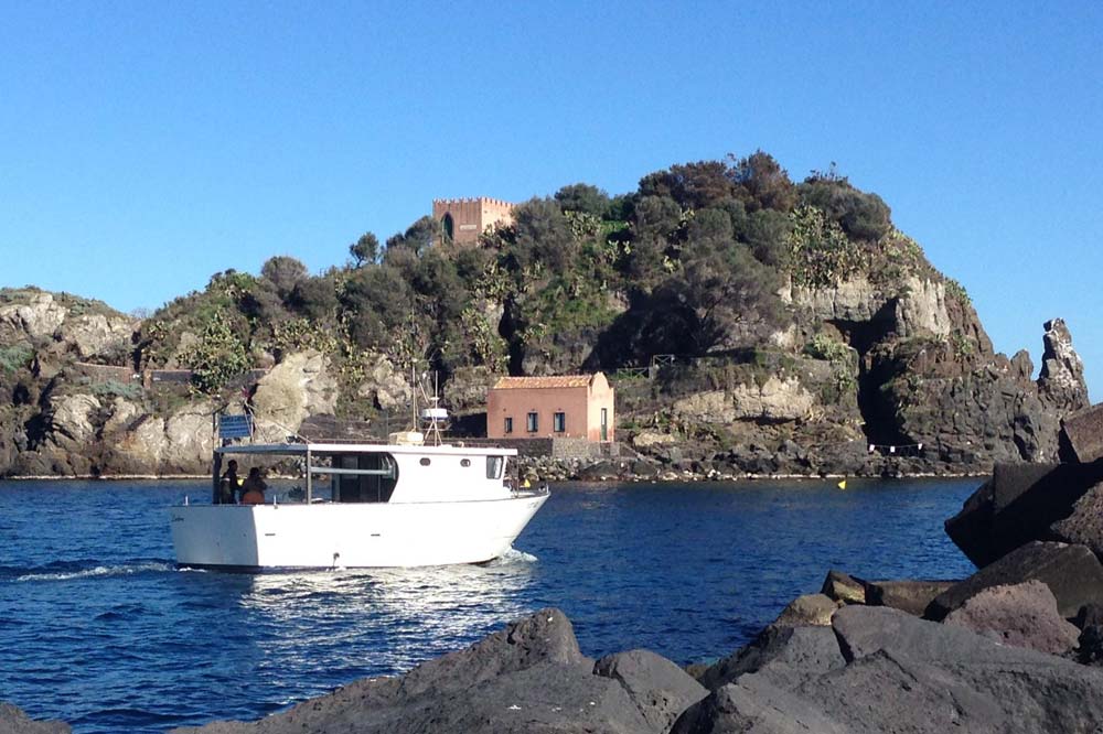 A fishing tourism boat trip to Acitrezza-image-6