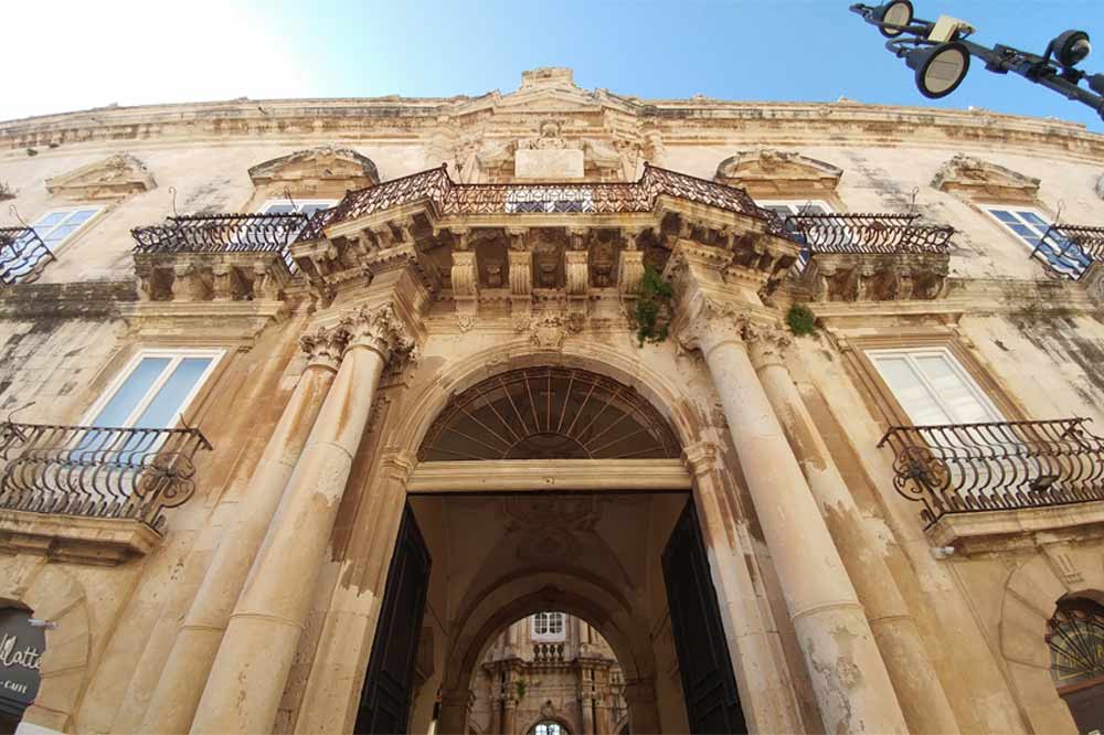 Guided tour of the Ortygia Island and the Archaeological Park of Syracuse-image-7