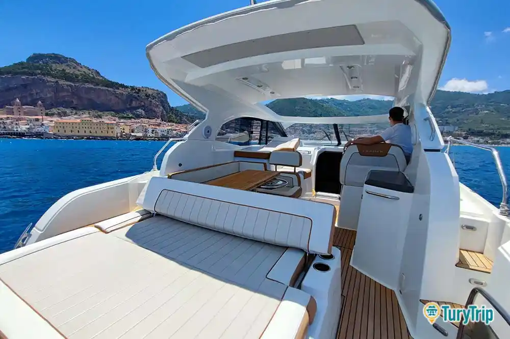 Private yacht tour along the coast of Cefalù-image-5