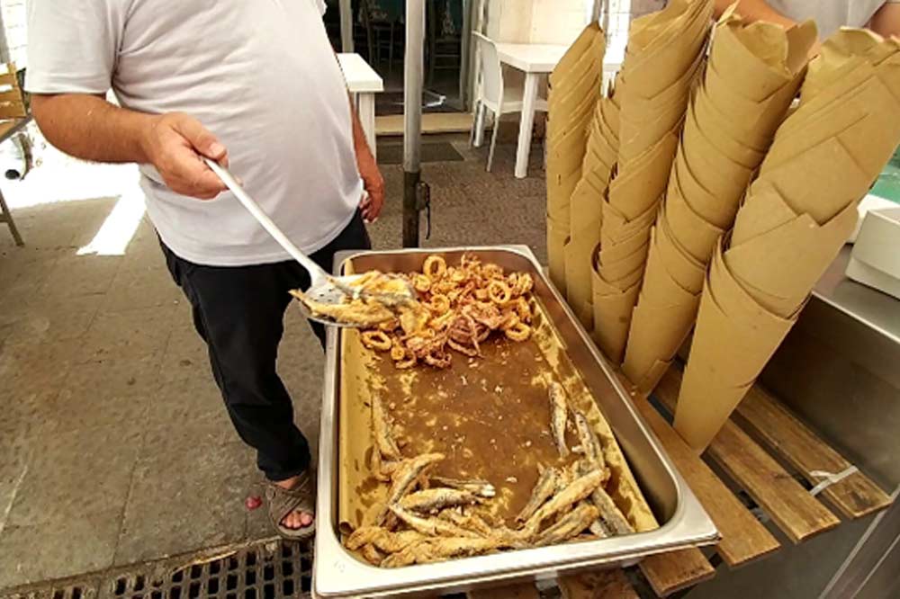 Street Food tour of Ortigia market among the most historic quarters in Syracuse-image-8