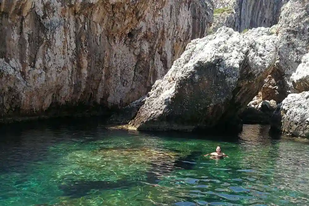 Tour in gommone alla Riserva dello Zingaro-image-5