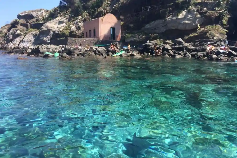 Excursion en bateau aux Rochers de Aci Castello et Aci Trezza-image-5