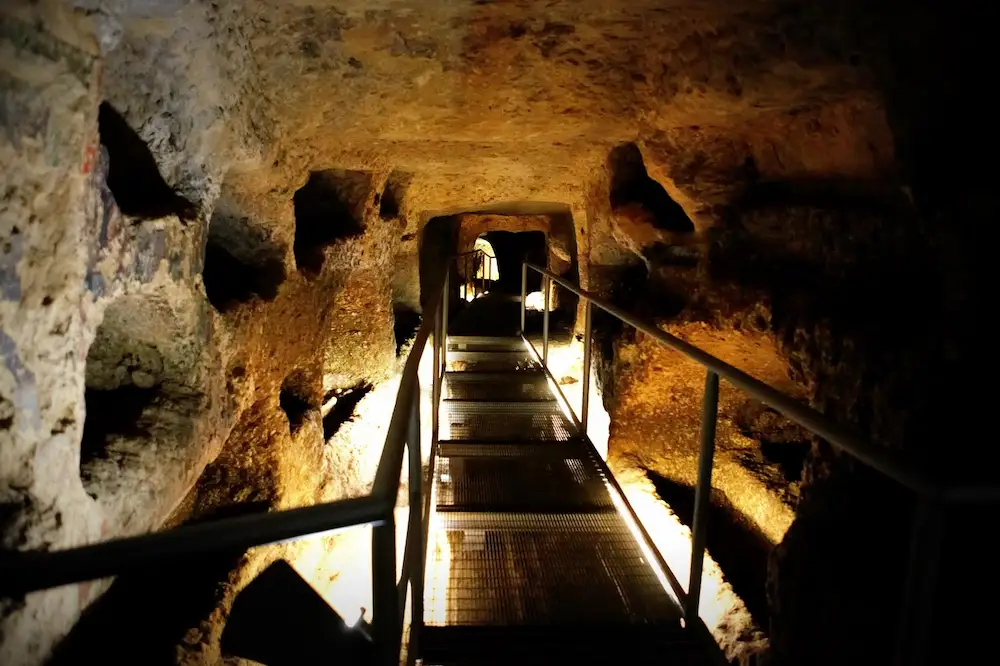 A 2 passi da Palermo: visita guidata del Castello di Carini e delle catacombe-image-6