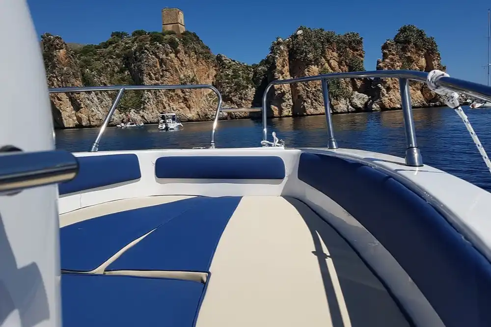 Escursione in barca privata con skipper alla Riserva dello Zingaro-image-6